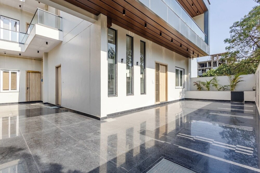 Большая Нойда: Lime Tree B&B Pari Chowk