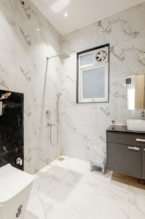 Большая Нойда: Lime Tree B&B Pari Chowk