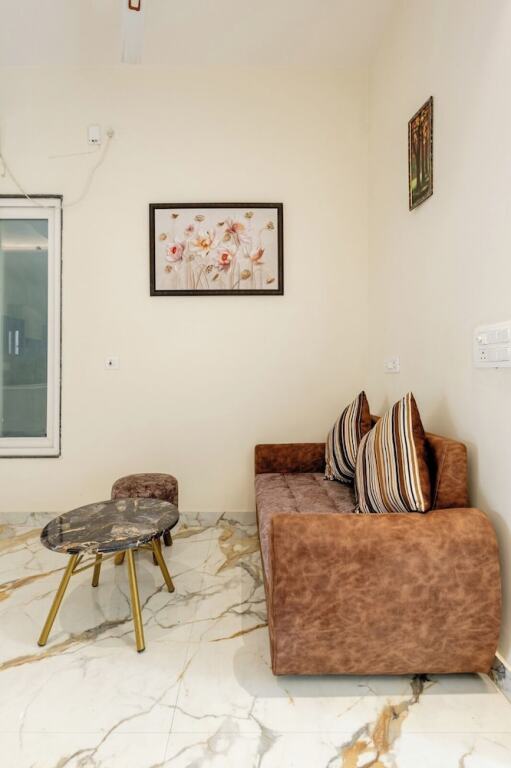 Большая Нойда: Lime Tree B&B Pari Chowk