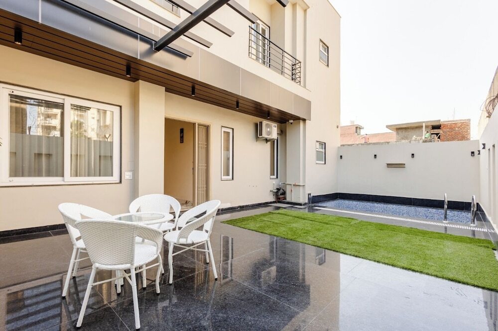 Большая Нойда: Lime Tree B&B Pari Chowk