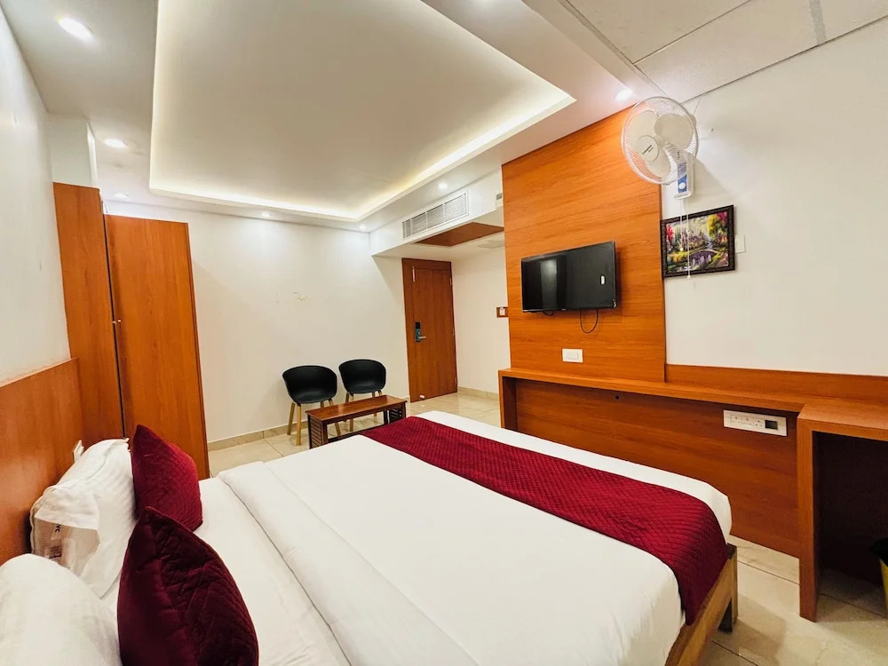 Кушалнагар: Hotel StarFinch Inn