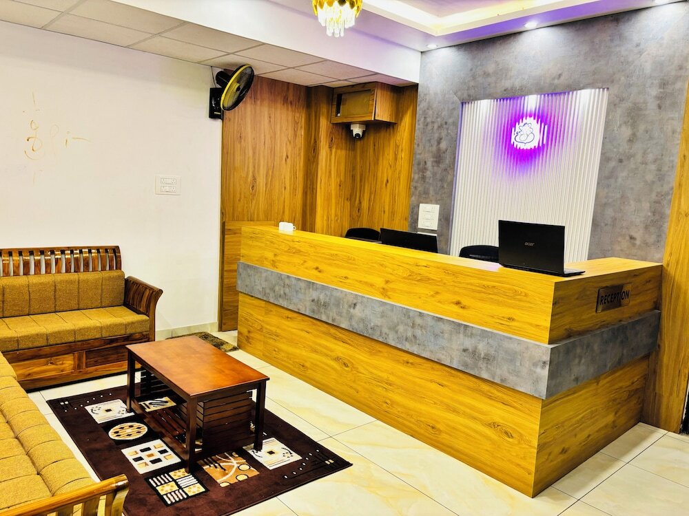 Кушалнагар: Hotel StarFinch Inn