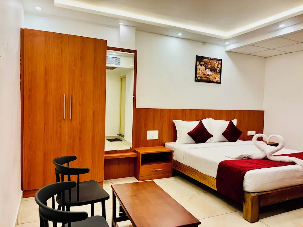 Кушалнагар: Hotel StarFinch Inn