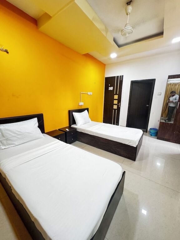 Мумбаи: Hsquare Service Apartment Malad