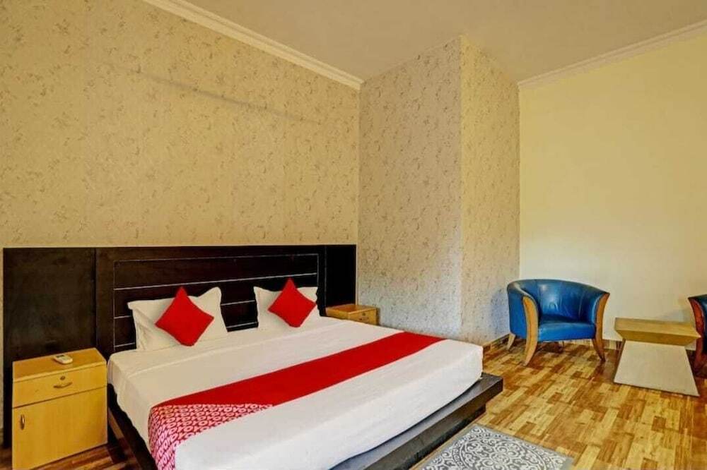 Большая Нойда: Hotel Jagdamby Residency