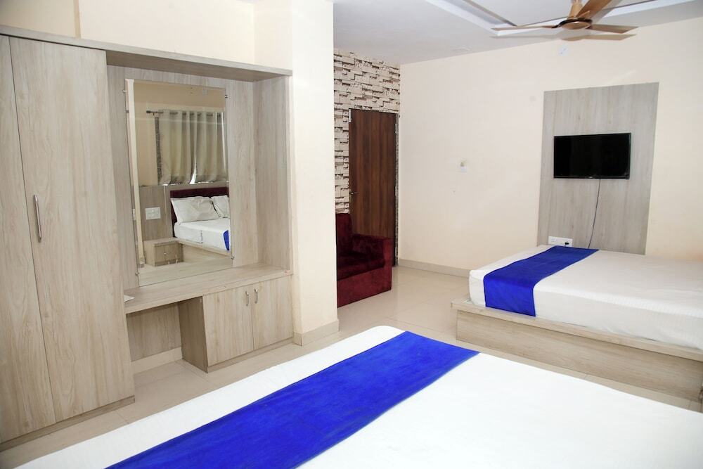 Удаипур: Majestic Hotel and Restro