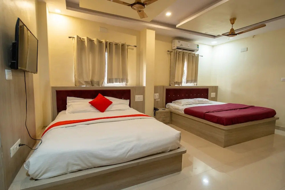 Удаипур: Majestic Hotel and Restro