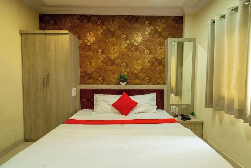 Удаипур: Majestic Hotel and Restro