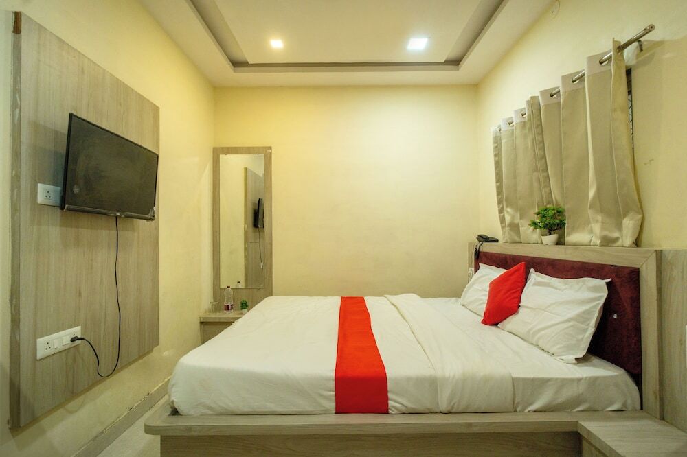 Удаипур: Majestic Hotel and Restro