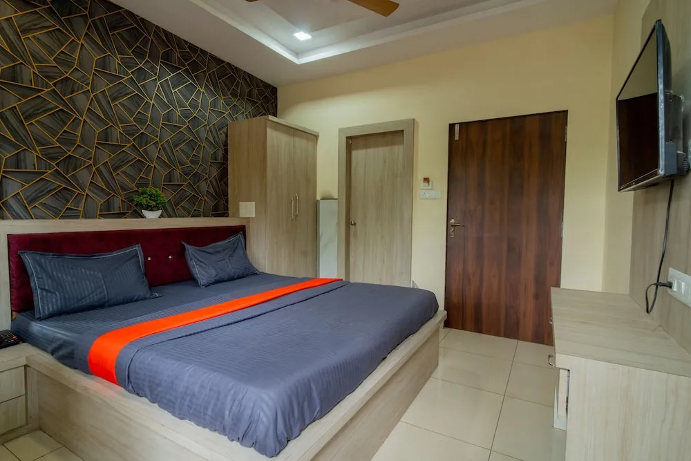 Удаипур: Majestic Hotel and Restro