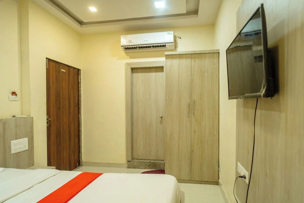 Удаипур: Majestic Hotel and Restro