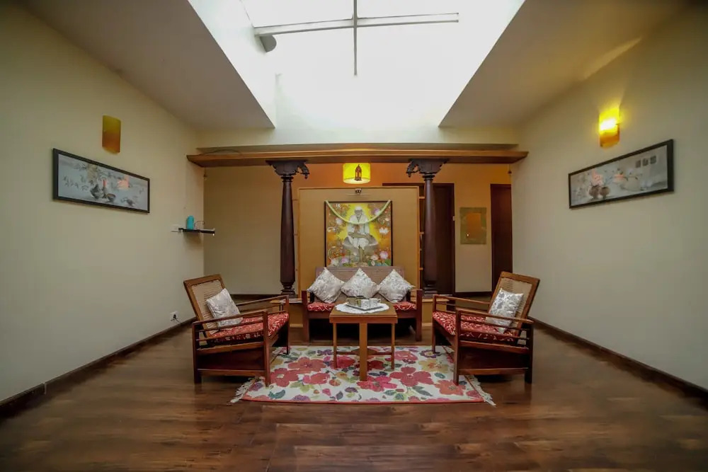 Ути: The Perfect Home Stay