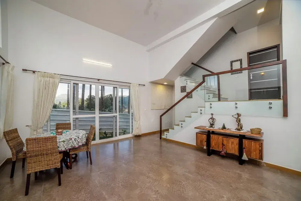 Ути: The Perfect Home Stay