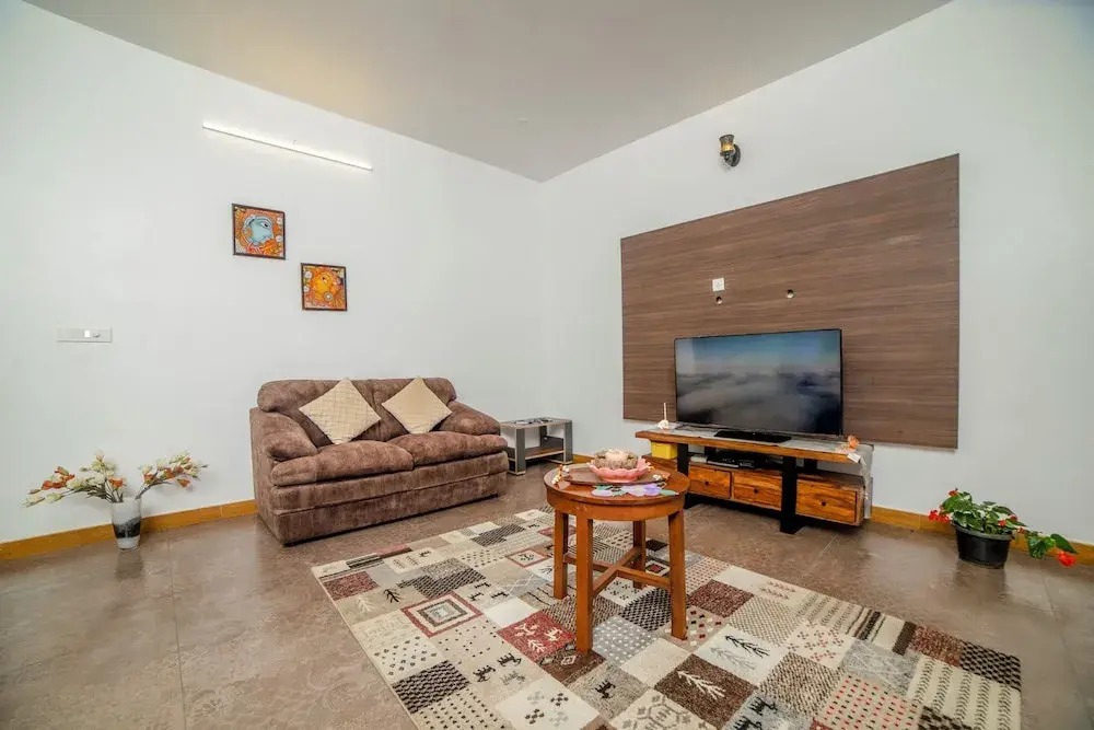 Ути: The Perfect Home Stay