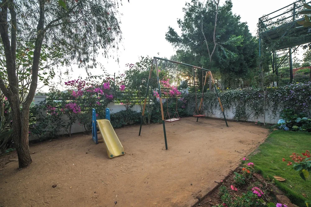 Ути: The Perfect Home Stay