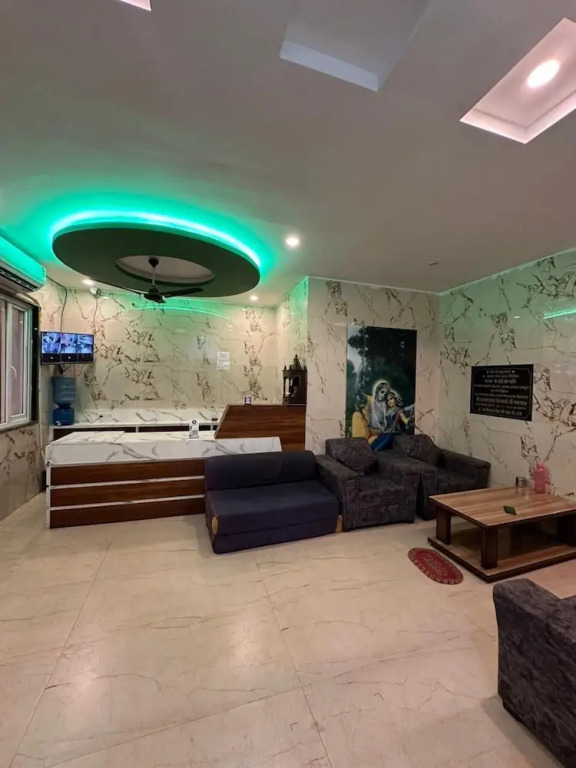 Вриндаван: The Ganga Residency