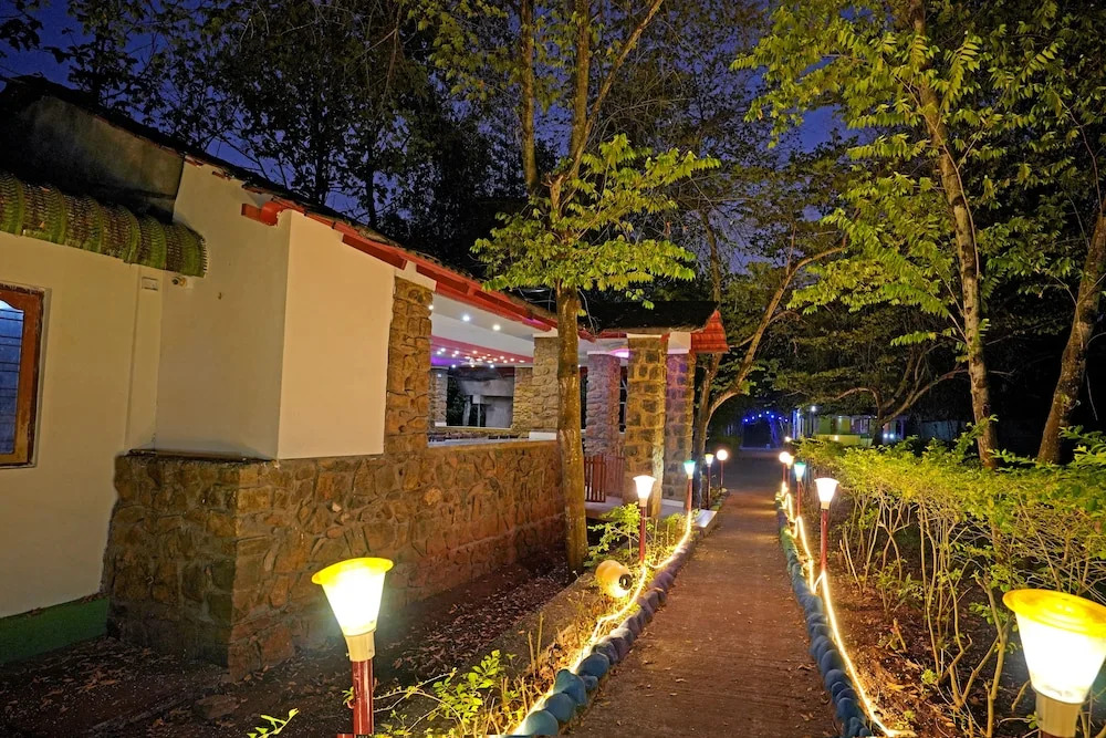 Ути: Hillside Spring Valley