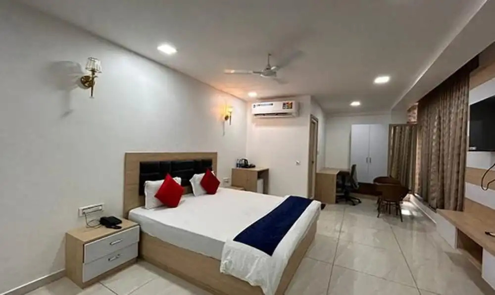 Хидерабад: FabHotel Prime Anika Suites