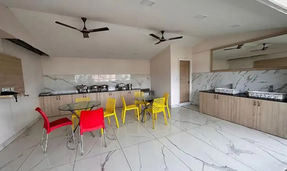 Хидерабад: FabHotel Prime Anika Suites