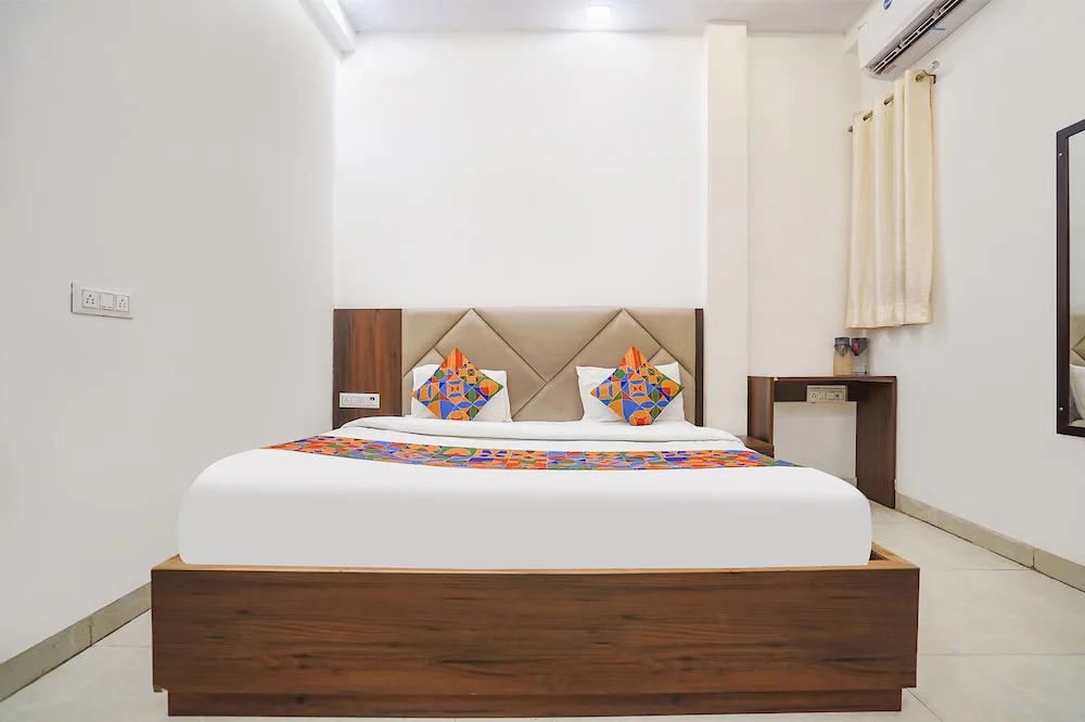 Агра: FabHotel Vishal Palace