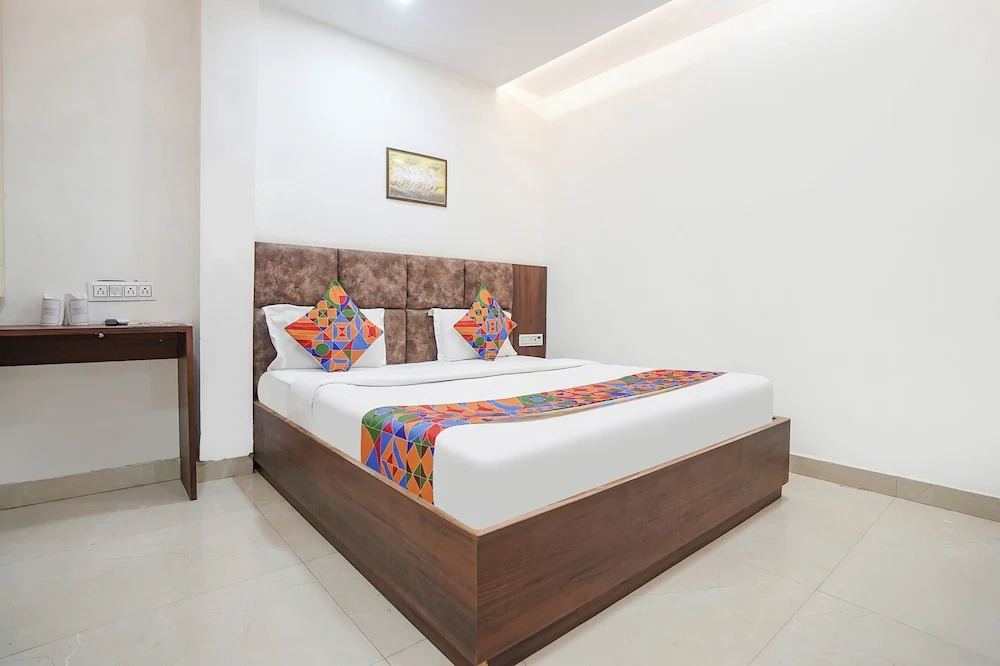 Агра: FabHotel Vishal Palace