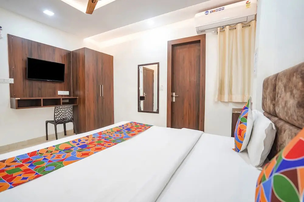 Агра: FabHotel Vishal Palace