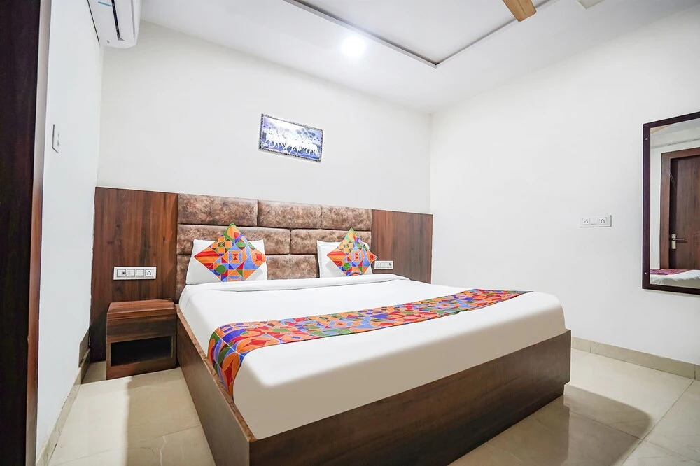 Агра: FabHotel Vishal Palace