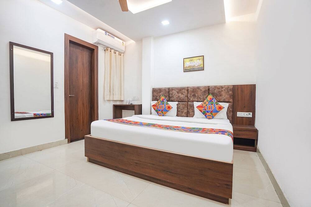 Агра: FabHotel Vishal Palace