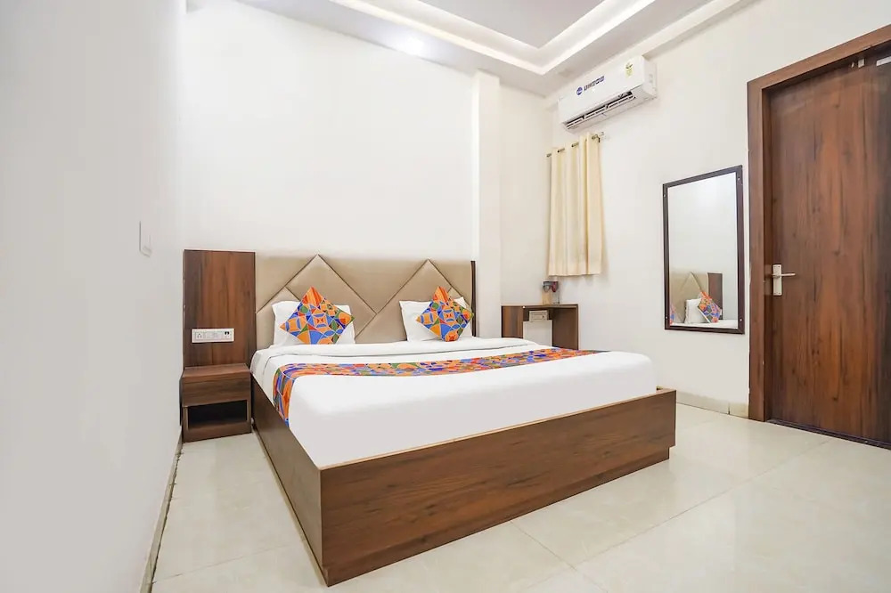 Агра: FabHotel Vishal Palace