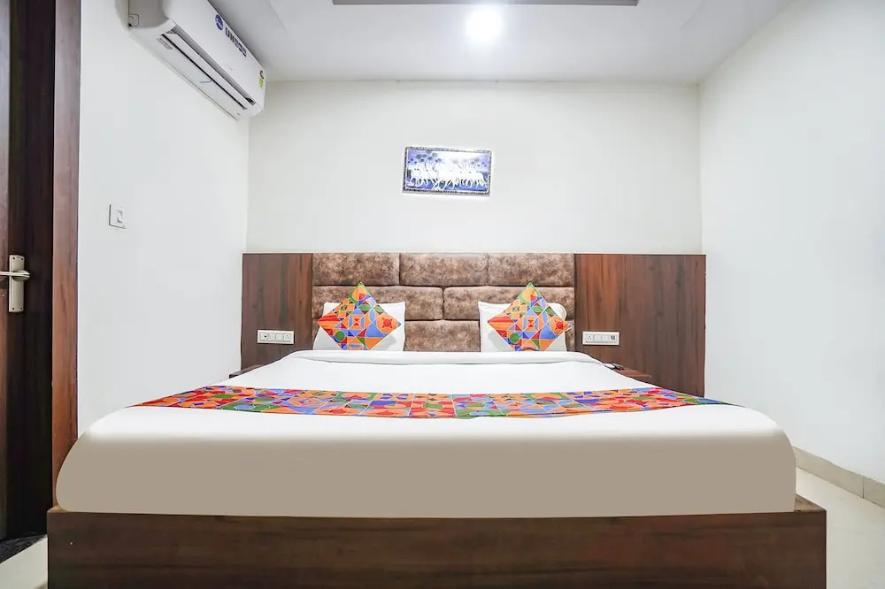 Агра: FabHotel Vishal Palace