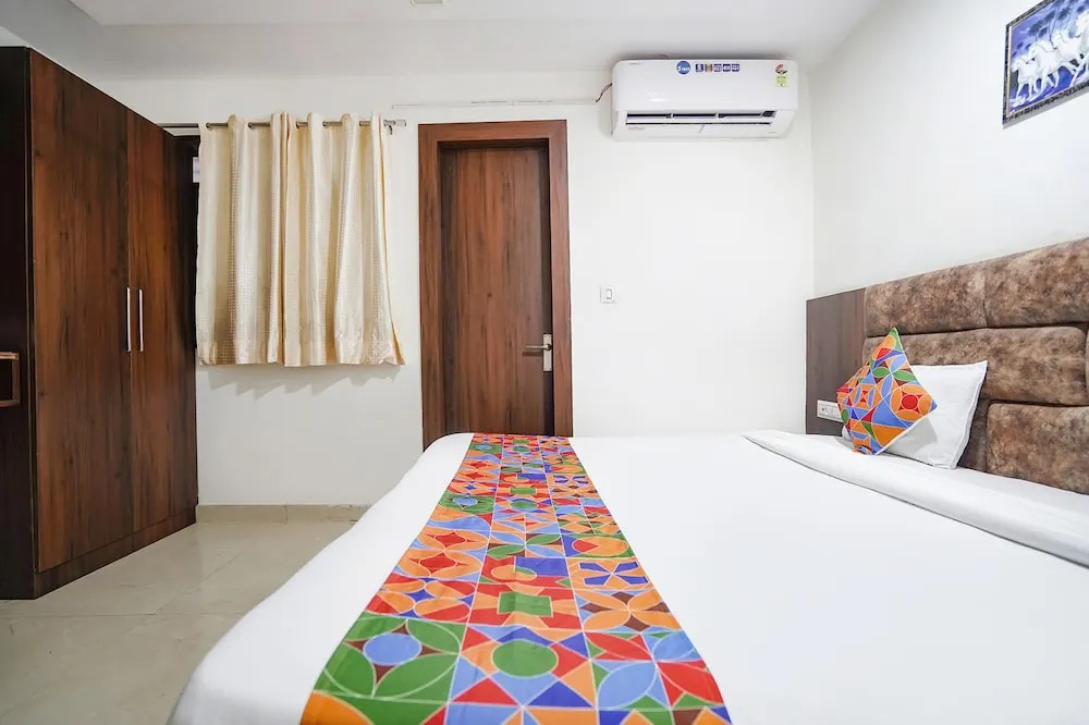 Агра: FabHotel Vishal Palace