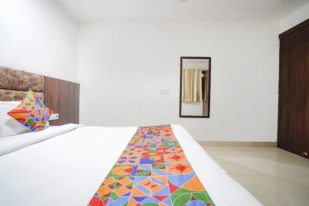 Агра: FabHotel Vishal Palace