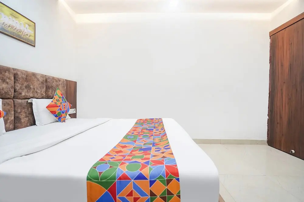 Агра: FabHotel Vishal Palace