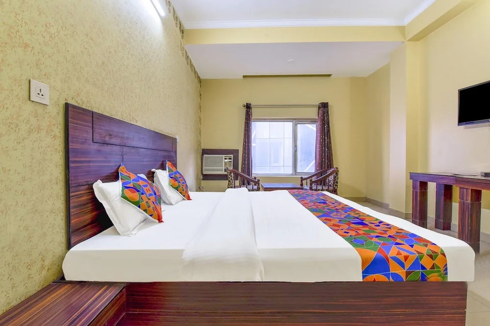 Варанаси: FabHotel Corporate