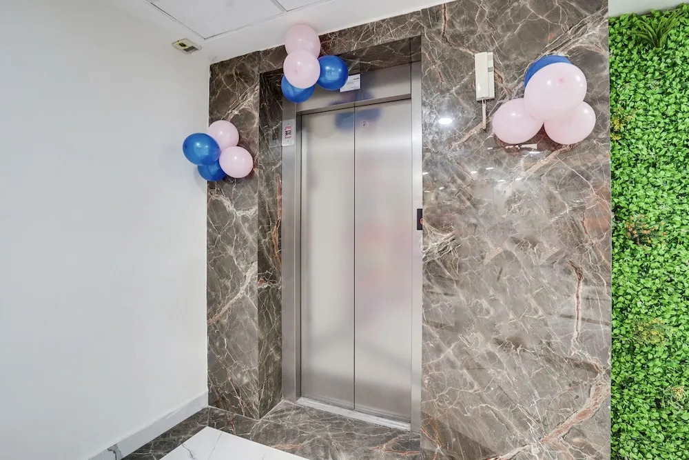 Большая Нойда: FabHotel Prime Royals Orchard