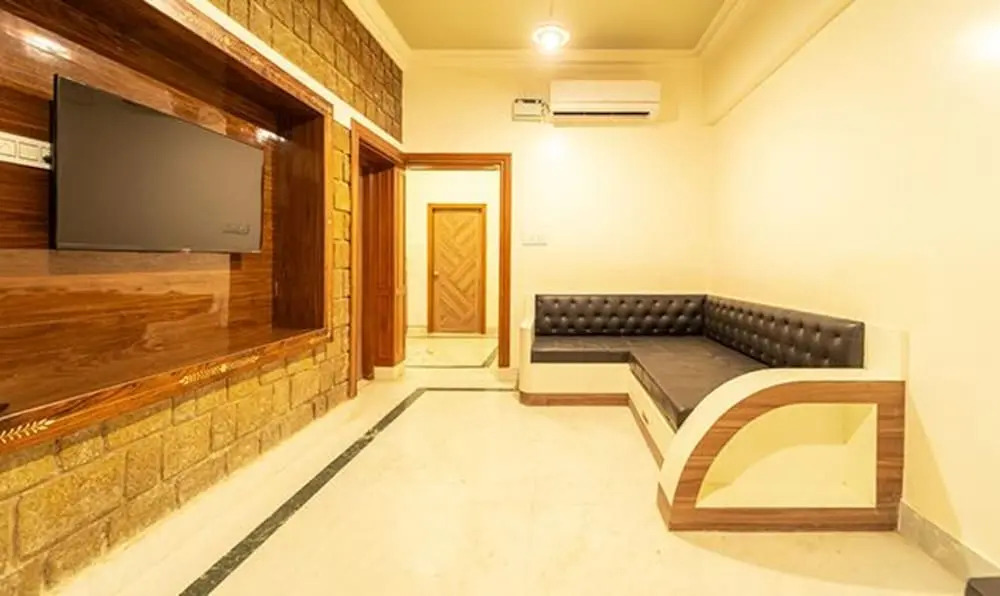 Бангалор: FabHotel Prime Seasons Suites HBR