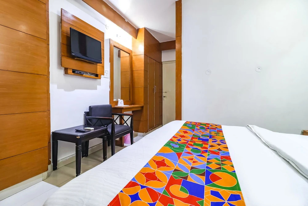 Патна: FabHotel Nand