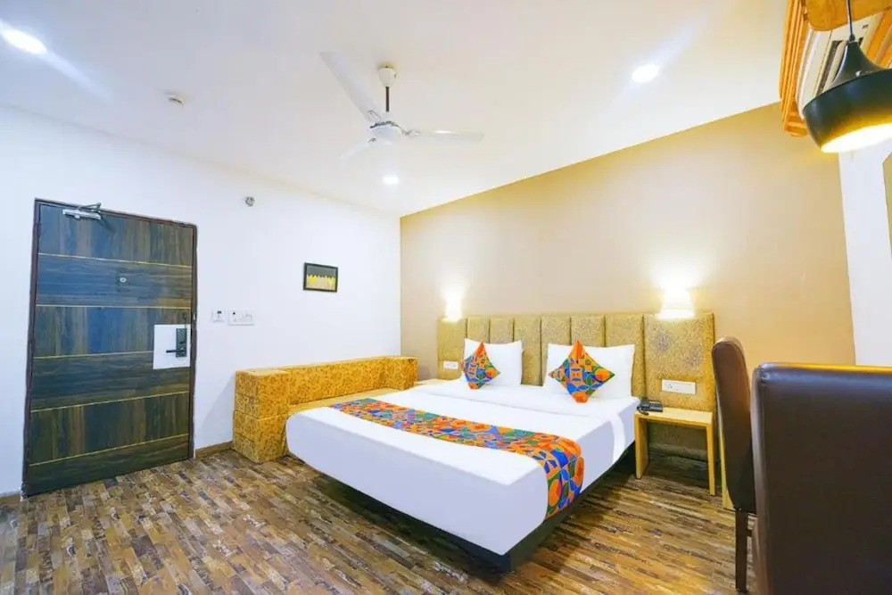 Нойда: FabHotel Prime Ayaan Residency