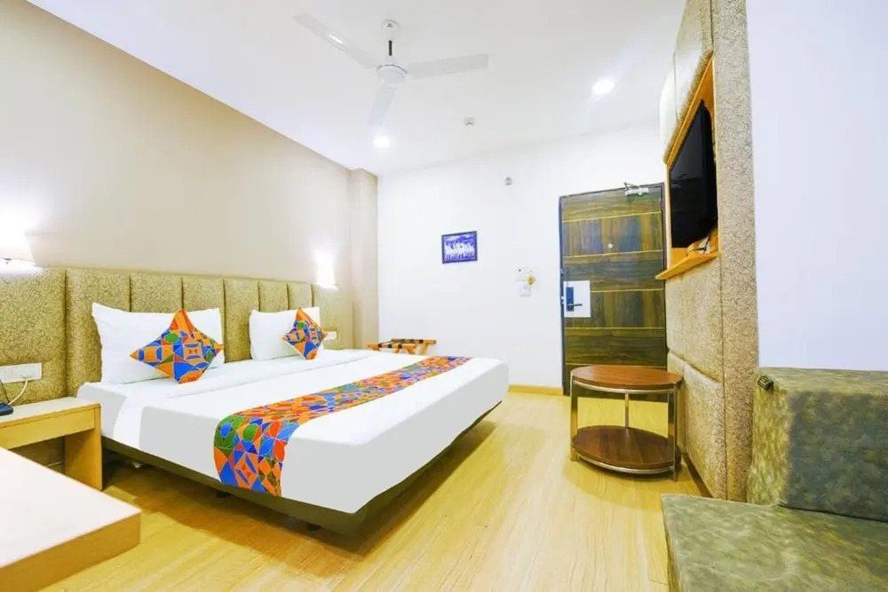 Нойда: FabHotel Prime Ayaan Residency