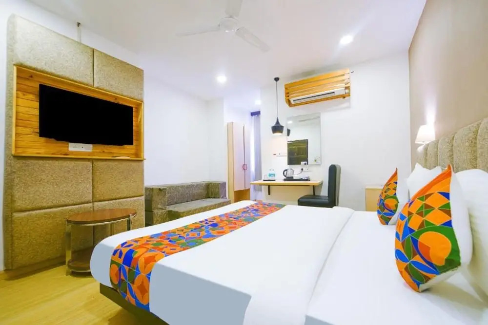 Нойда: FabHotel Prime Ayaan Residency
