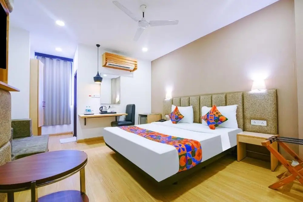 Нойда: FabHotel Prime Ayaan Residency