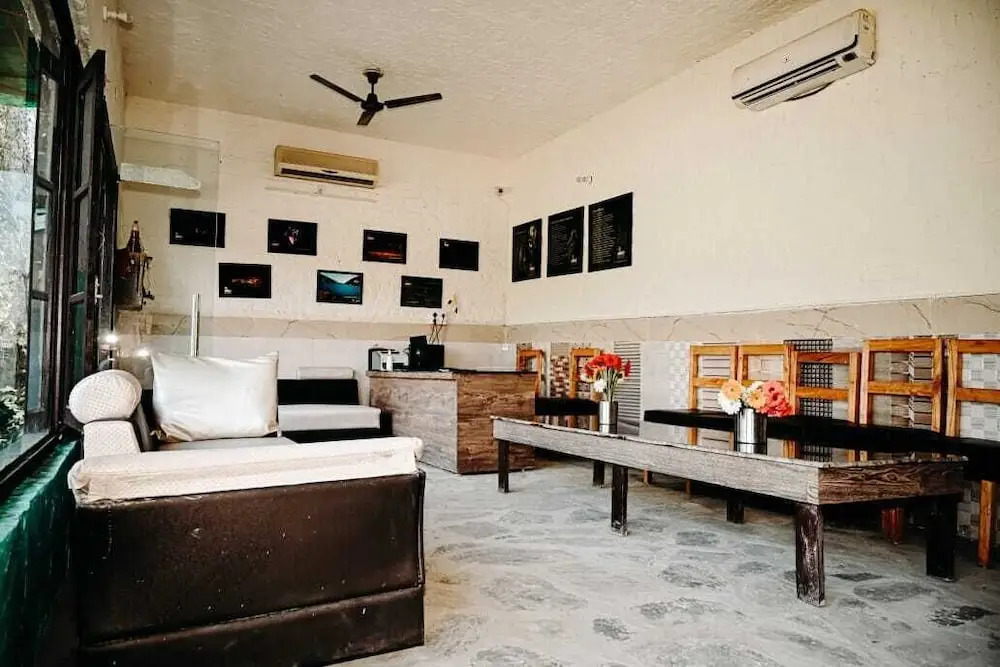 Наинитал: Corbett Tiger Unit of Gadabout Hotels