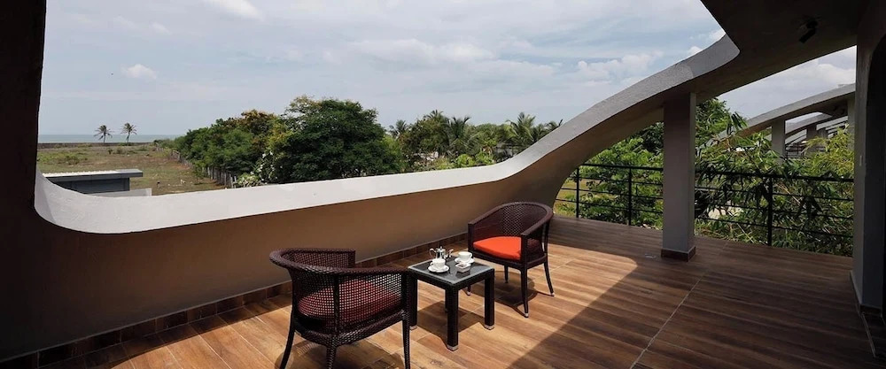 Ченнаи: Fortune Beach Resort ECR