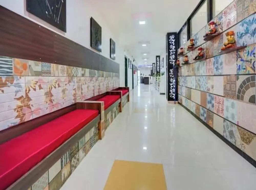 Вадодара: Hotel Ayaansh
