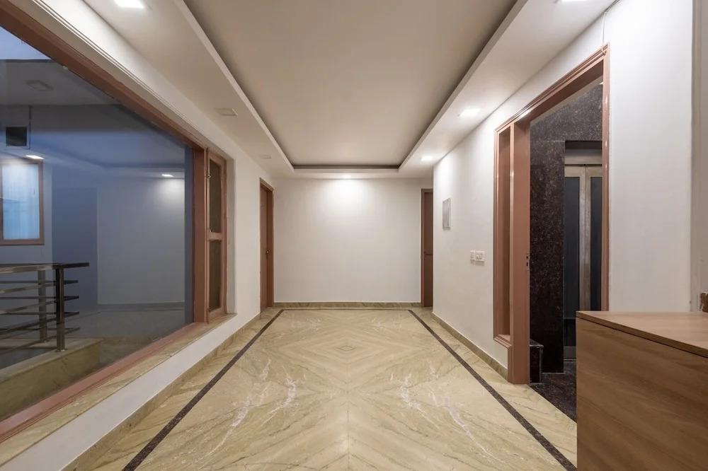 Гуруграм: The Gleam Hotel