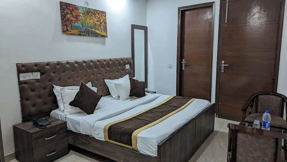 Нью-Дели: Hotel Aron By The Premium Villa