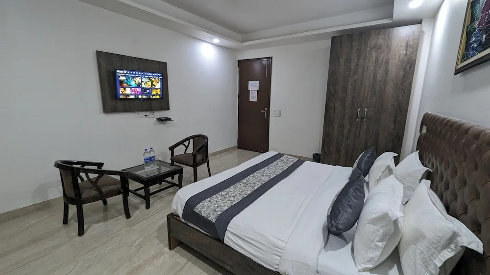 Нью-Дели: Hotel Aron By The Premium Villa