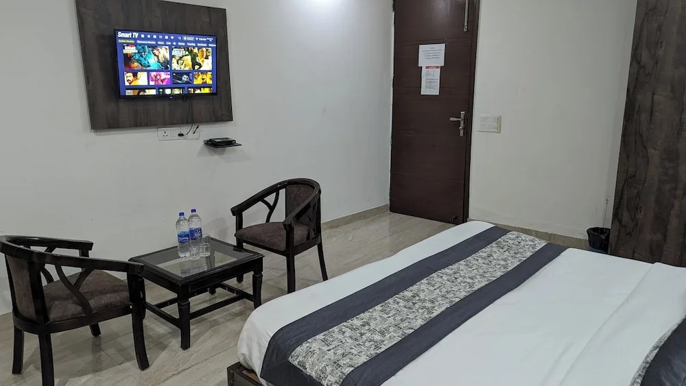 Нью-Дели: Hotel Aron By The Premium Villa
