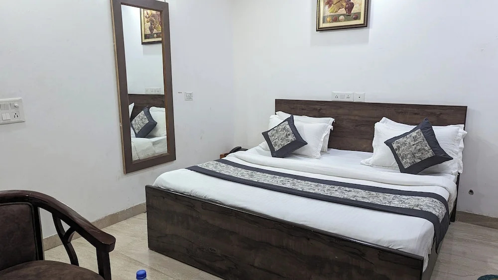 Нью-Дели: Hotel Aron By The Premium Villa