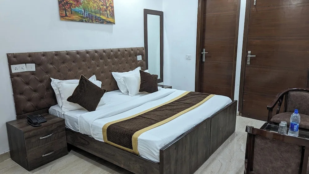 Нью-Дели: Hotel Aron By The Premium Villa